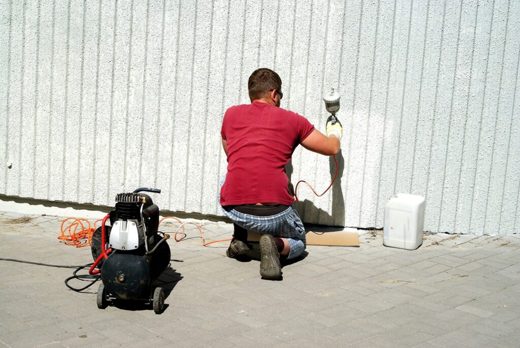 Kosten für Handwerker berechnen 9 Fassade streichen
